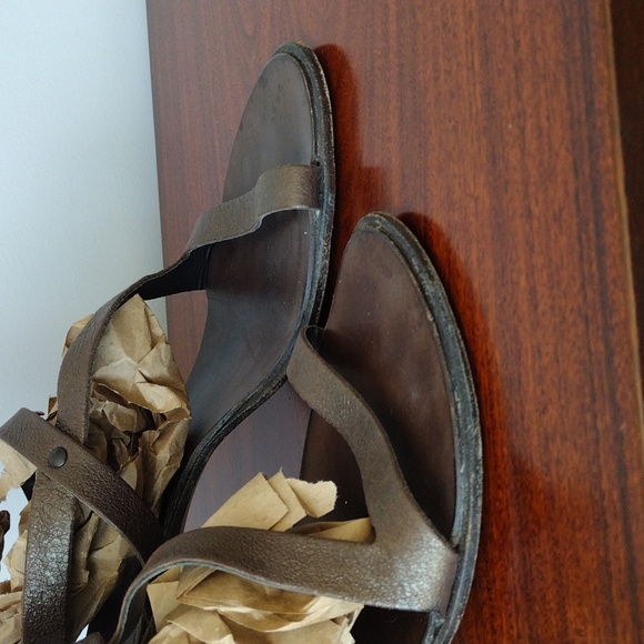 Cydwoq Women's Minimal Sandal in brown. VGUC. Size 39.5. - Picture 2 of 8